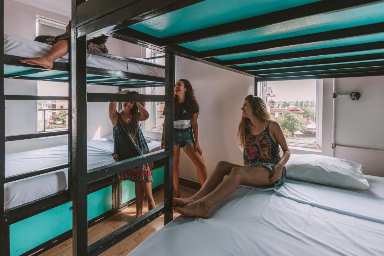 Mad Monkey Hostel Kampot (Adults Only) Exterior photo